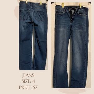 Blue jeans size 4. Super comfortable with 2 front & back pockets.